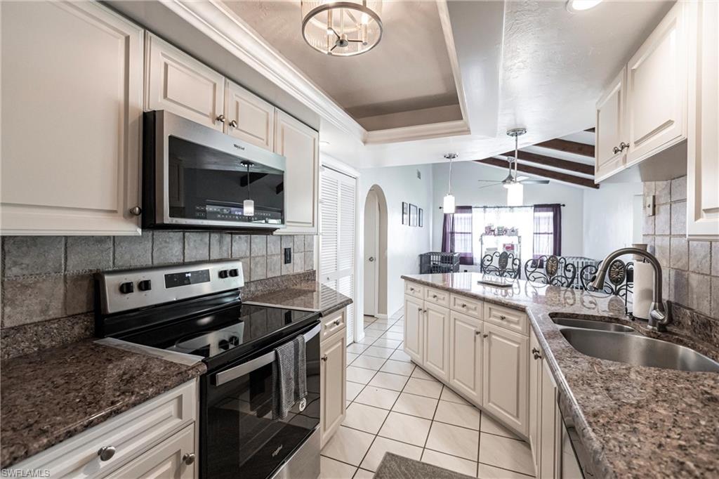 COUNTRY CLUB ESTATES - Residential