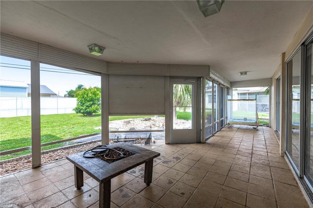 COUNTRY CLUB ESTATES - Residential