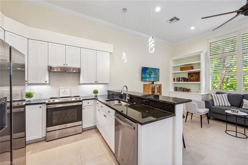8599 Pepper Tree WAY