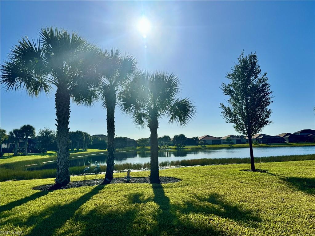 HAMPTON LAKES - Residential