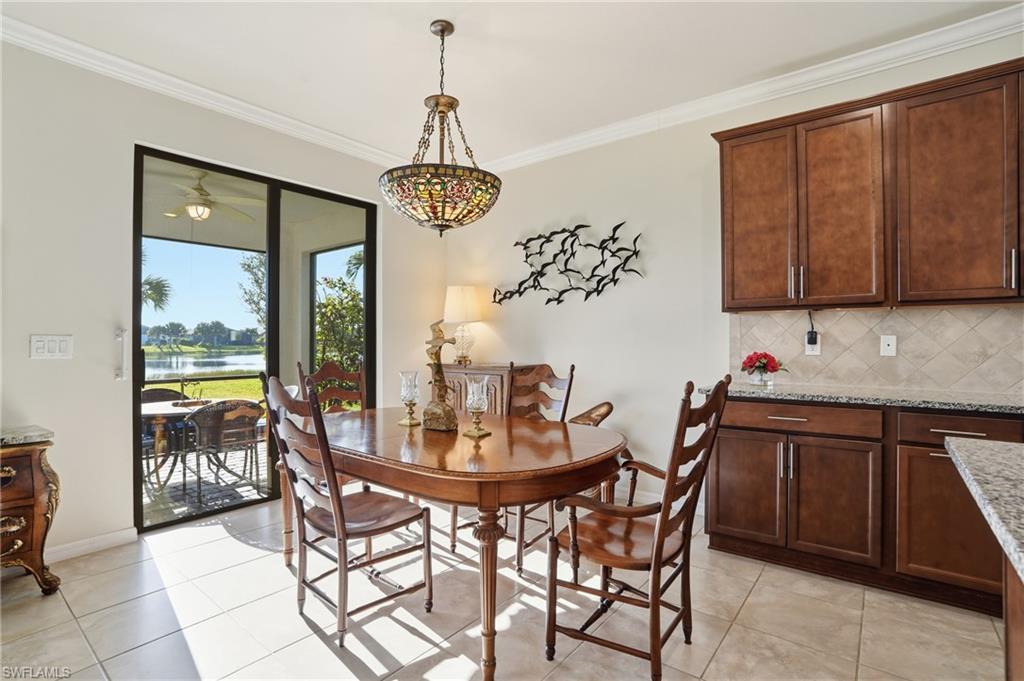 HAMPTON LAKES - Residential