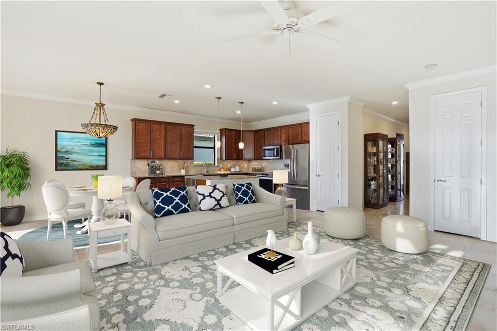 HAMPTON LAKES - Residential