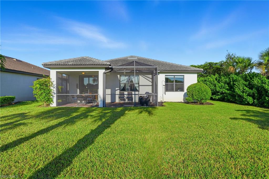 HAMPTON LAKES - Residential