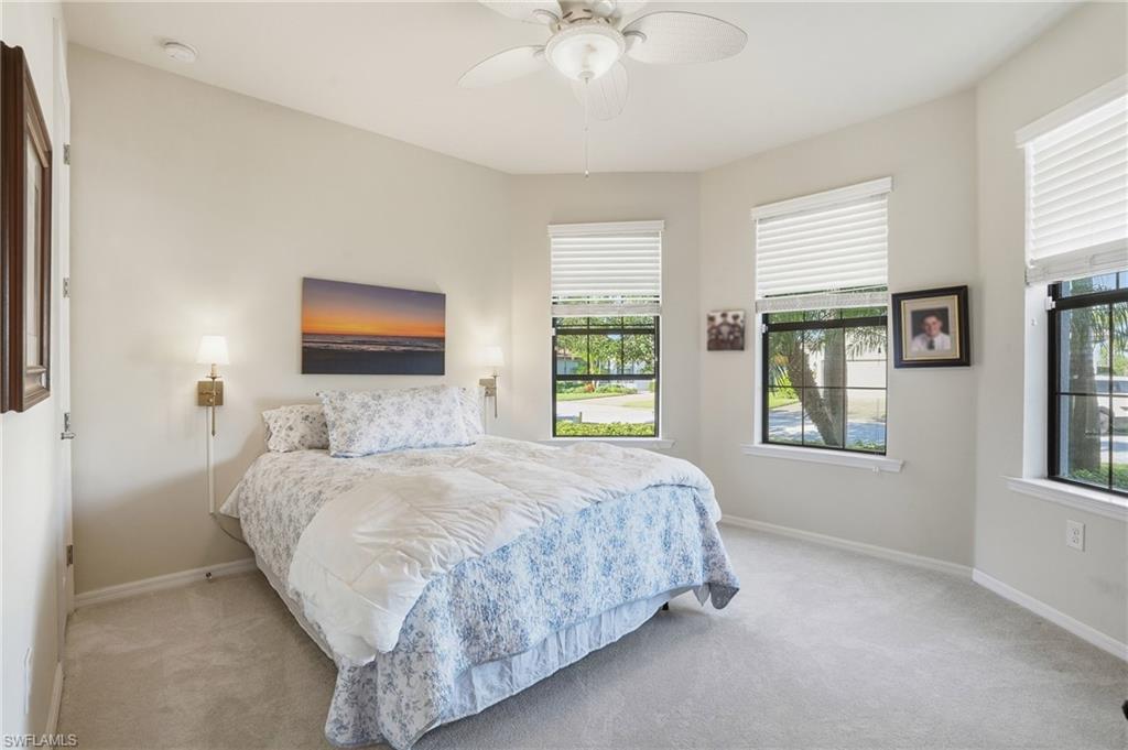 HAMPTON LAKES - Residential