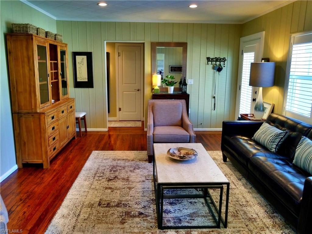 ALLEN COURT - Residential