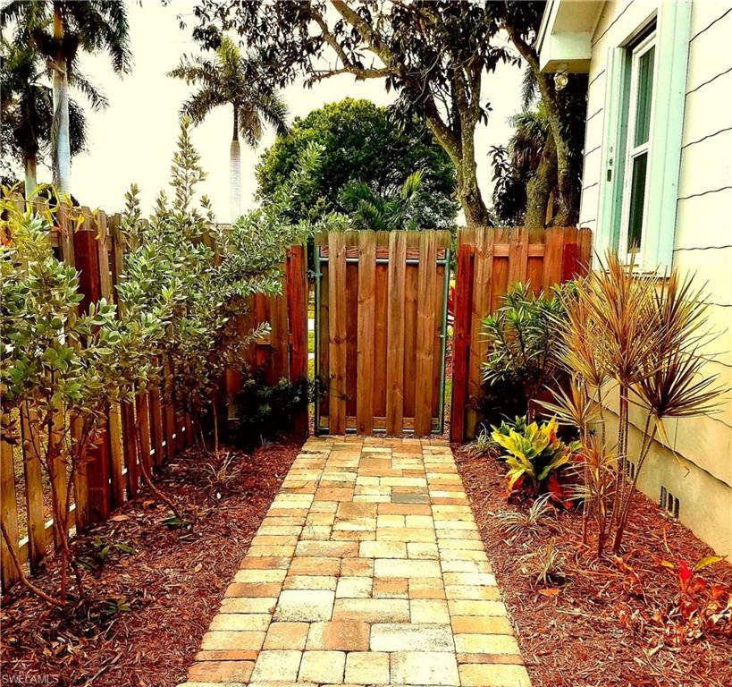 ALLEN COURT - Residential