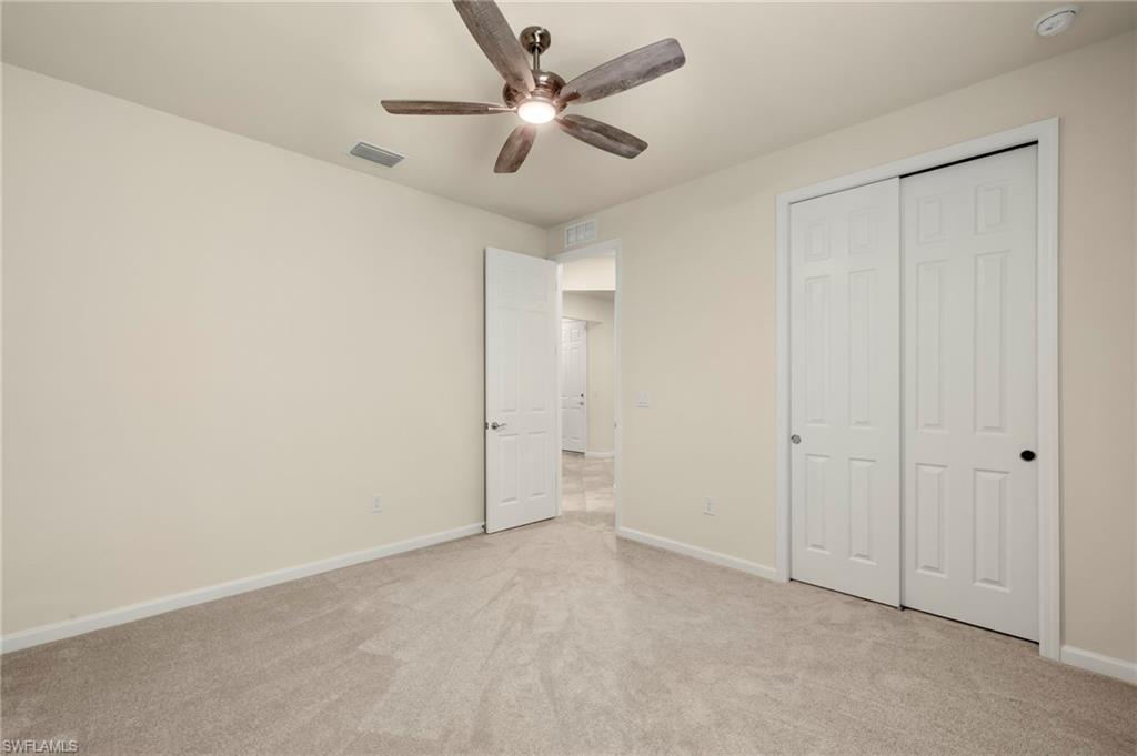 HAMPTON LAKES - Residential