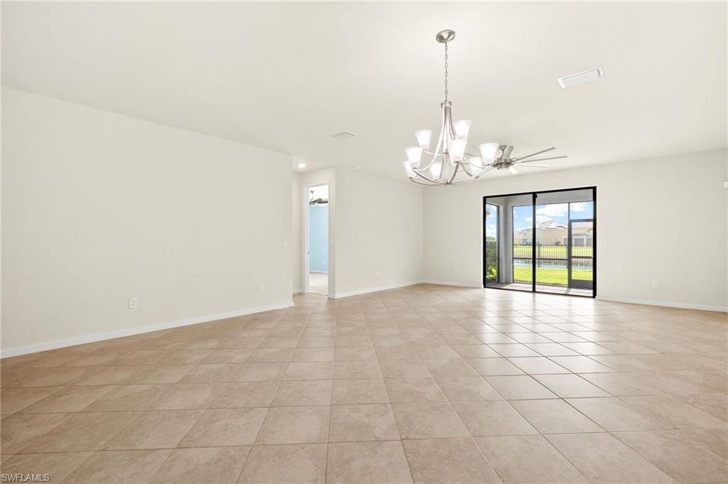 HAMPTON LAKES - Residential