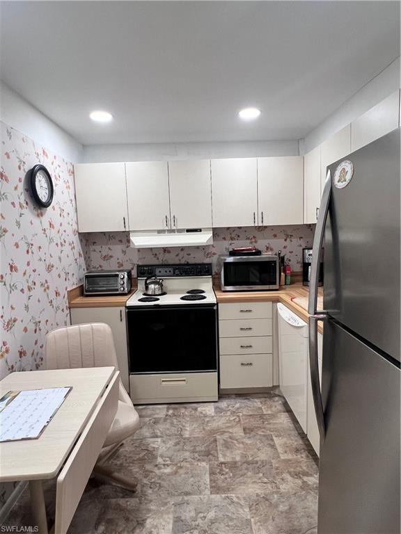 SEVEN LAKES - Residential