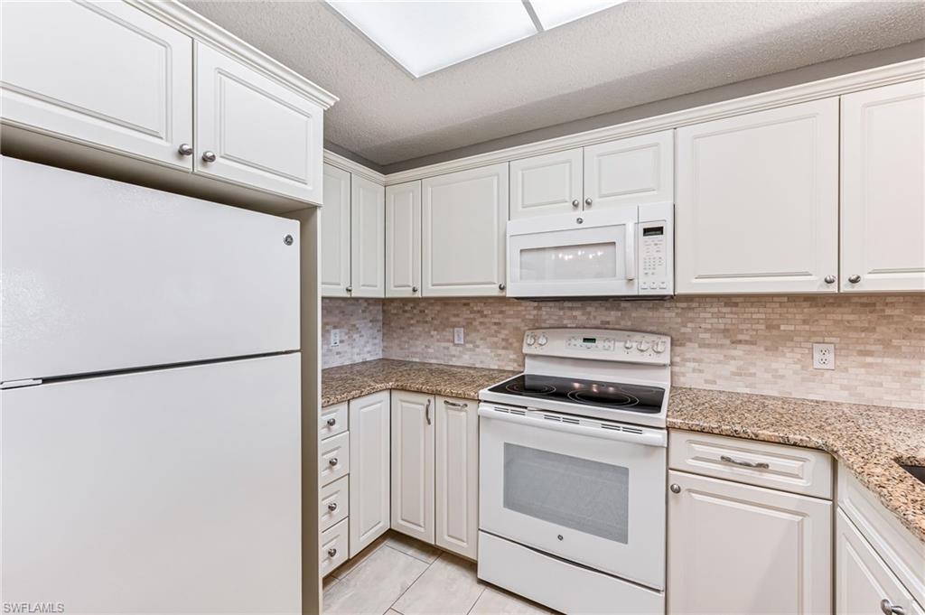 ARBOR TRACE - Residential