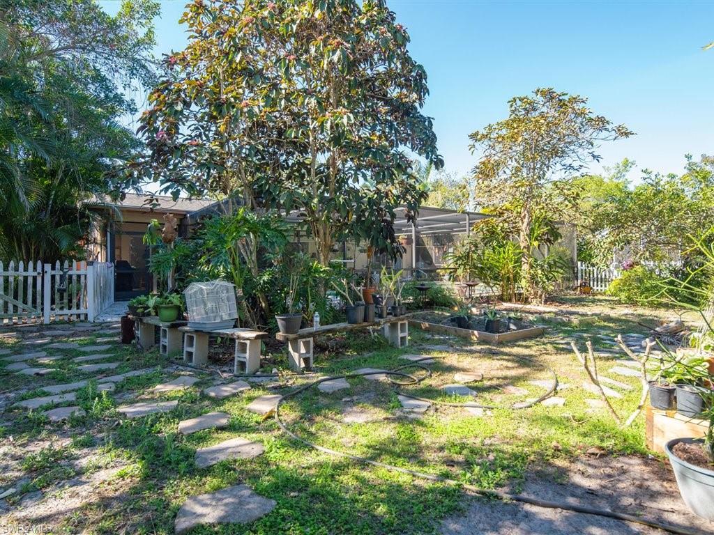 LAKEWOOD - Residential