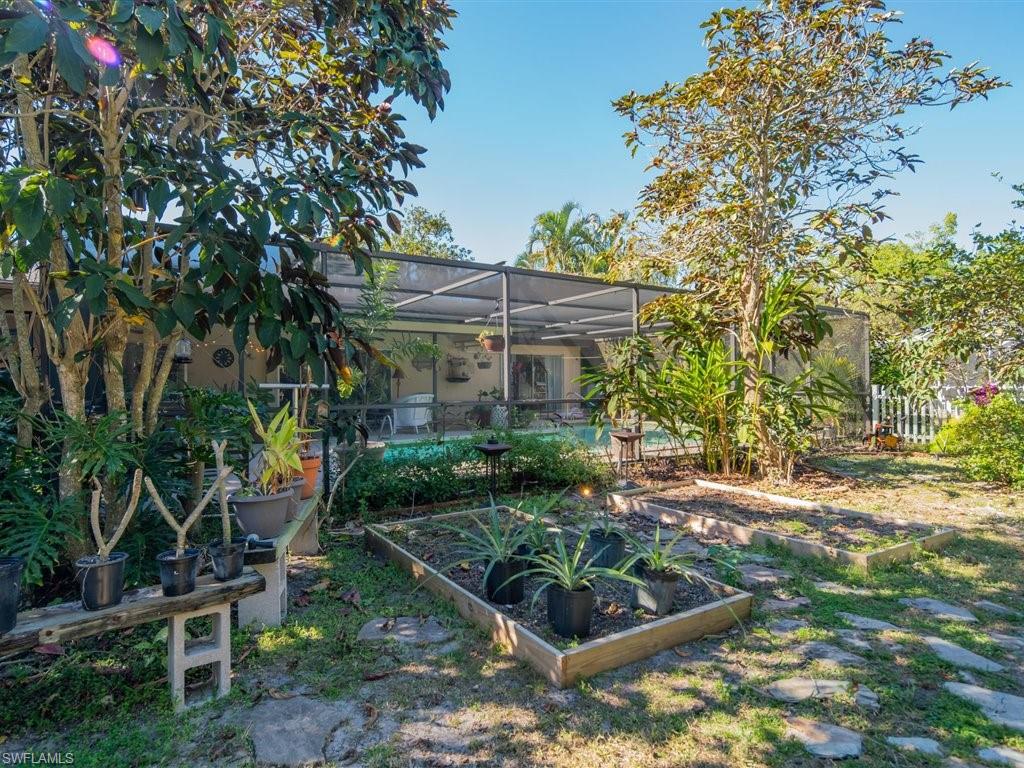 LAKEWOOD - Residential