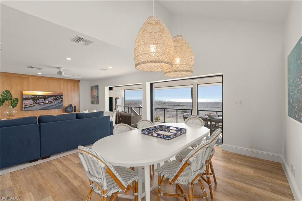 BEACH HOMES - Residential