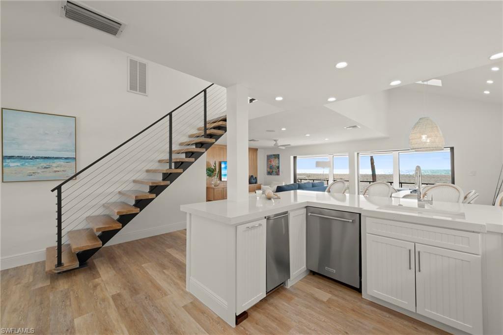 BEACH HOMES - Residential