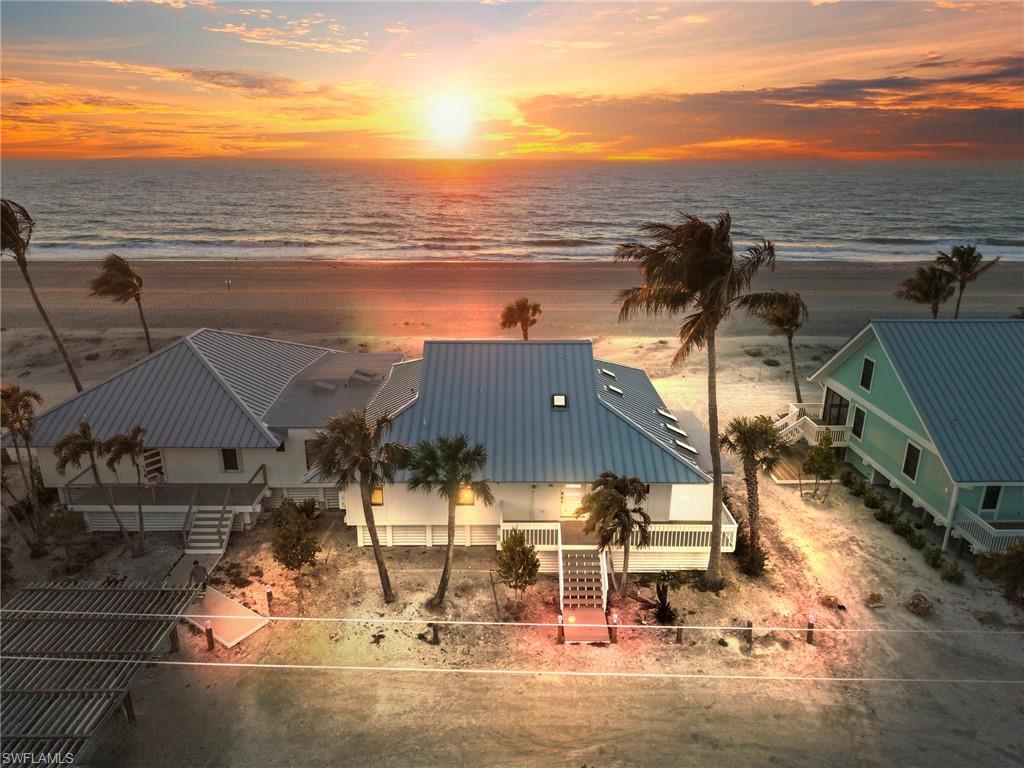 BEACH HOMES - Residential