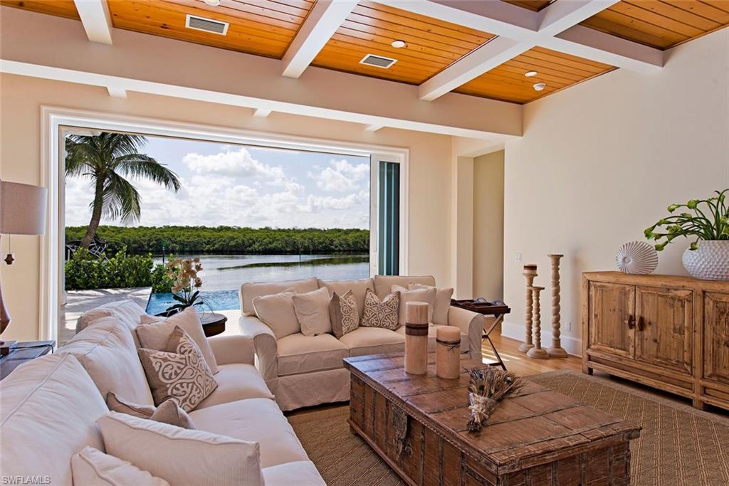 ROYAL HARBOR - Residential