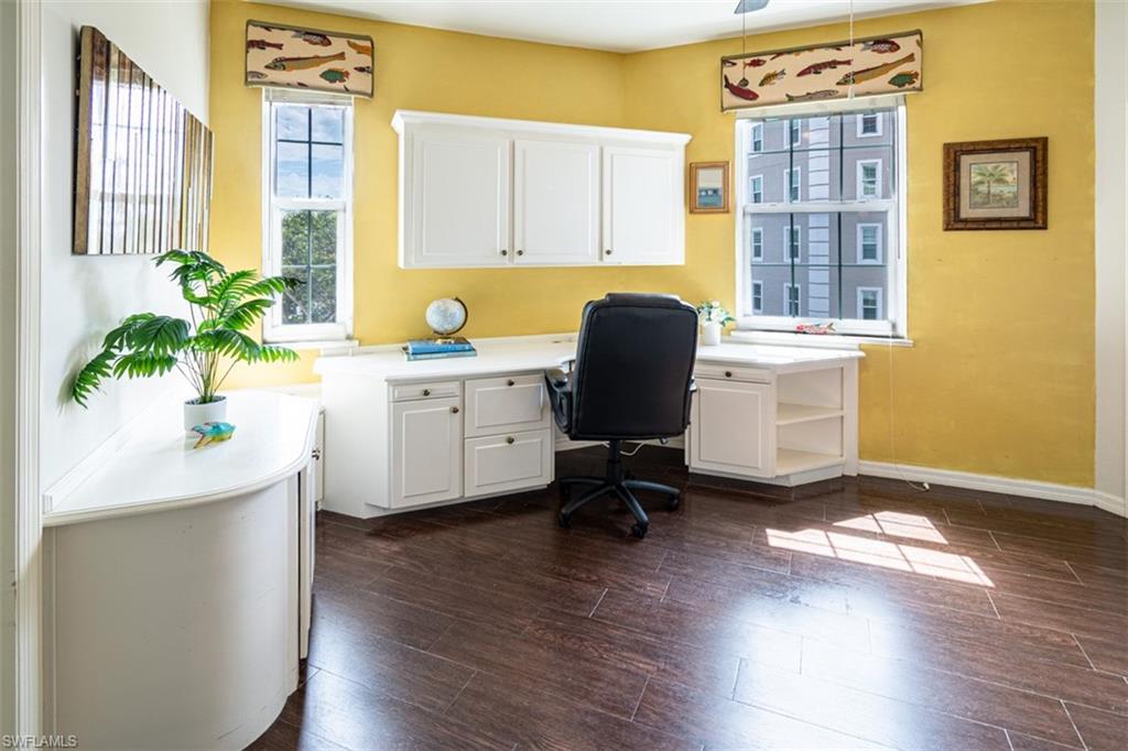 VINTAGE BAY - Residential