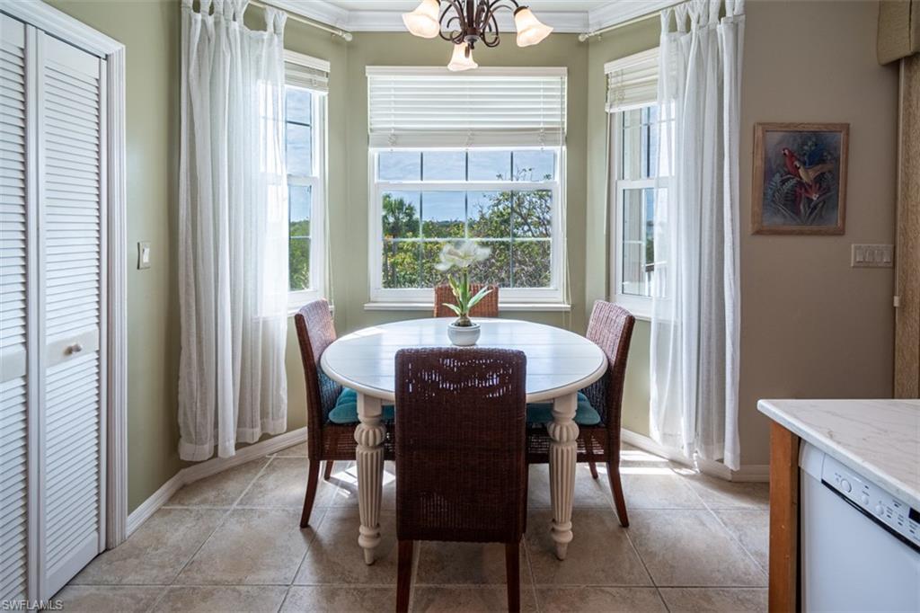 VINTAGE BAY - Residential