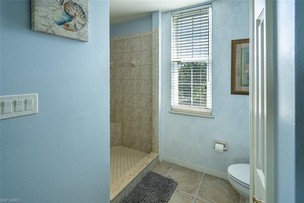 VINTAGE BAY - Residential