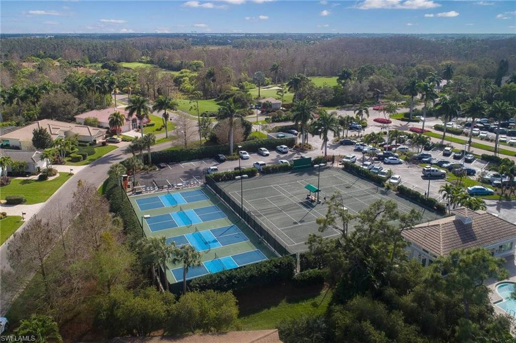 VILLAS AT OLDE HICKORY - Residential