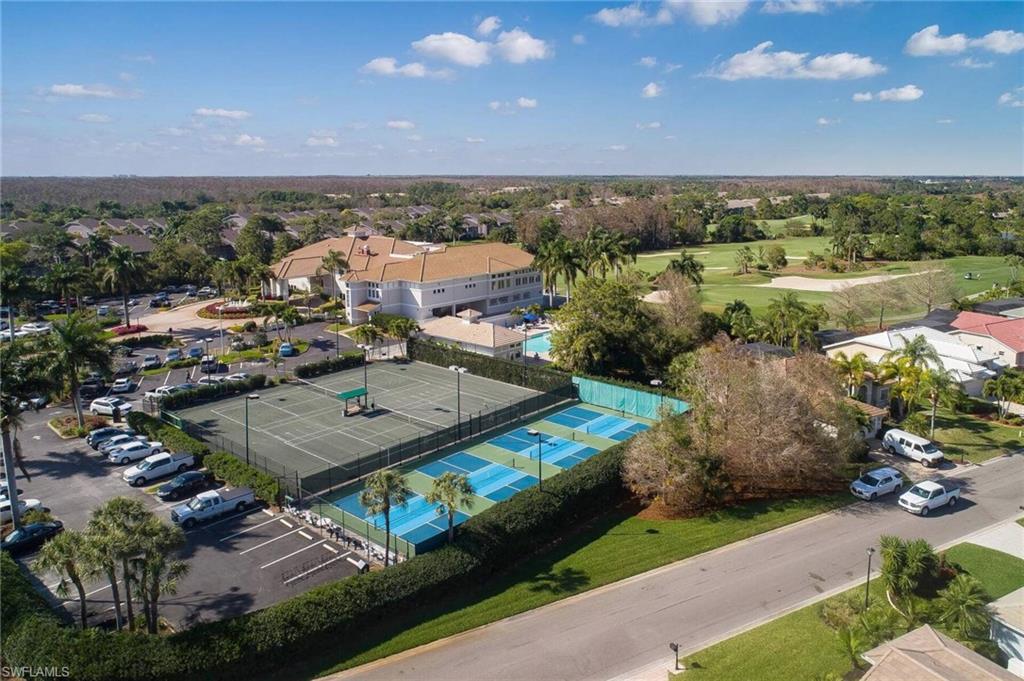 VILLAS AT OLDE HICKORY - Residential