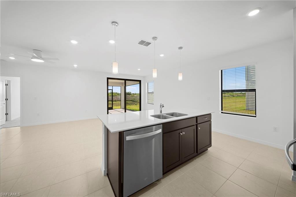 WHISPERING LAKES - Residential Lease