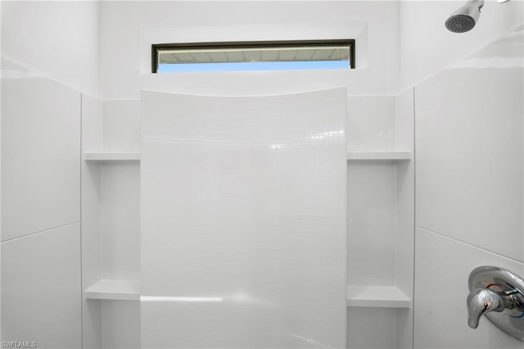 WHISPERING LAKES - Residential Lease