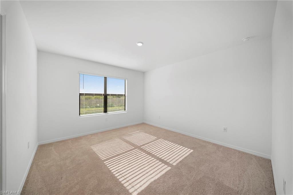 WHISPERING LAKES - Residential Lease