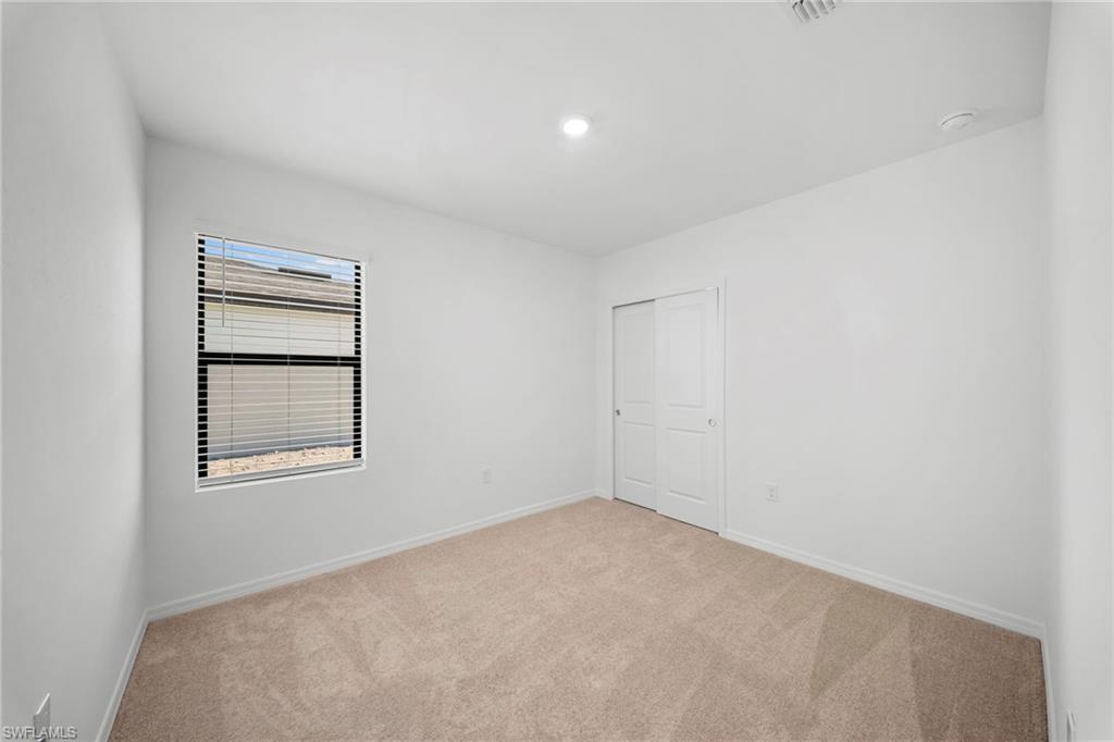 WHISPERING LAKES - Residential Lease