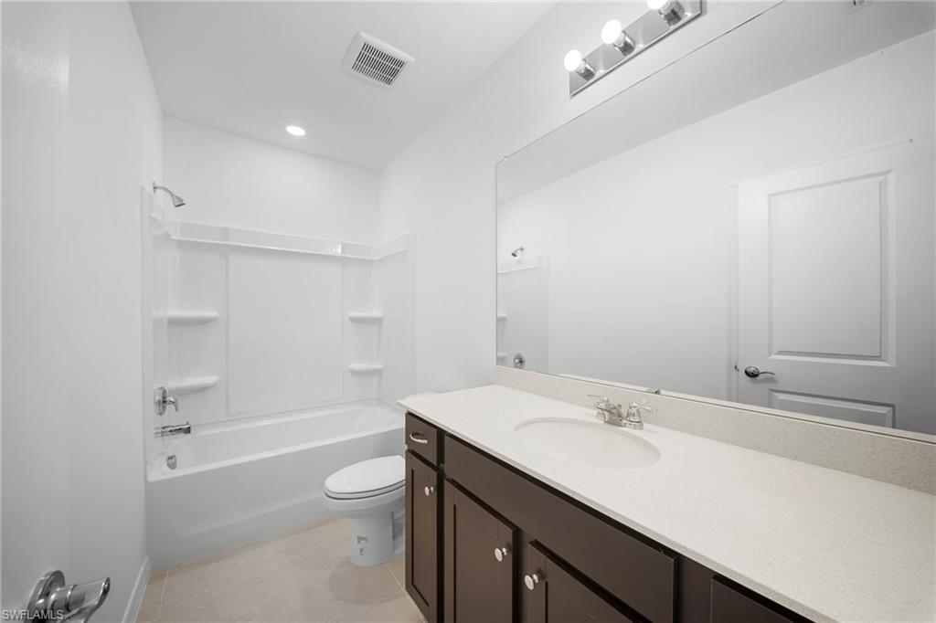 WHISPERING LAKES - Residential Lease