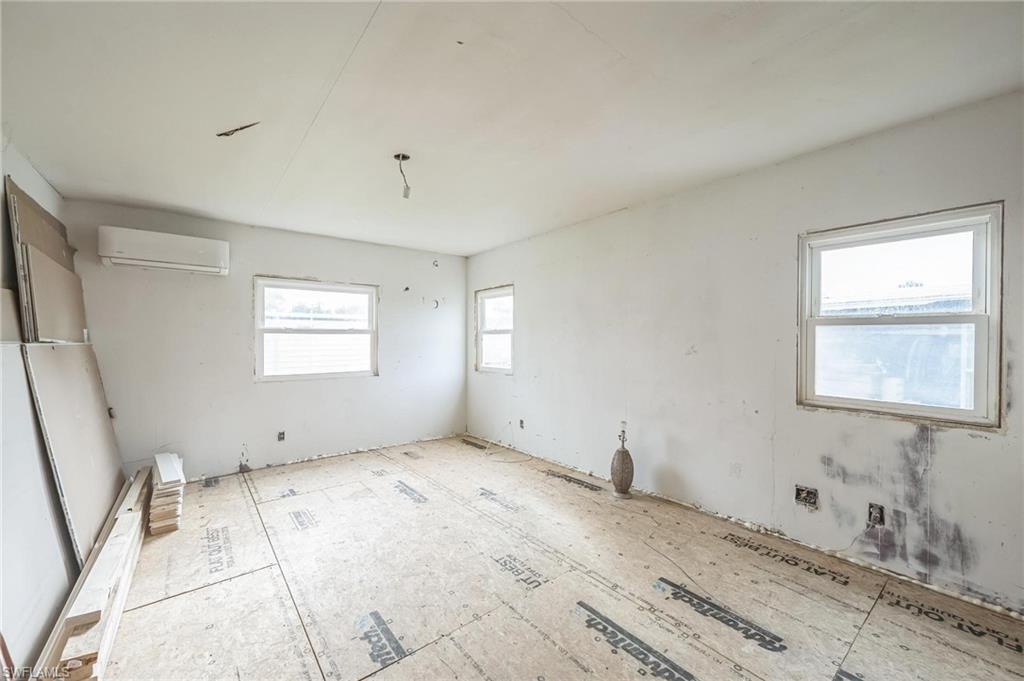 HENDERSON CREEK PARK - Residential