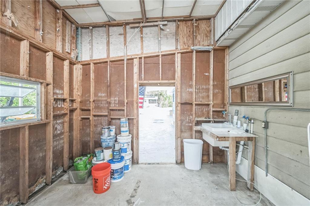 HENDERSON CREEK PARK - Residential