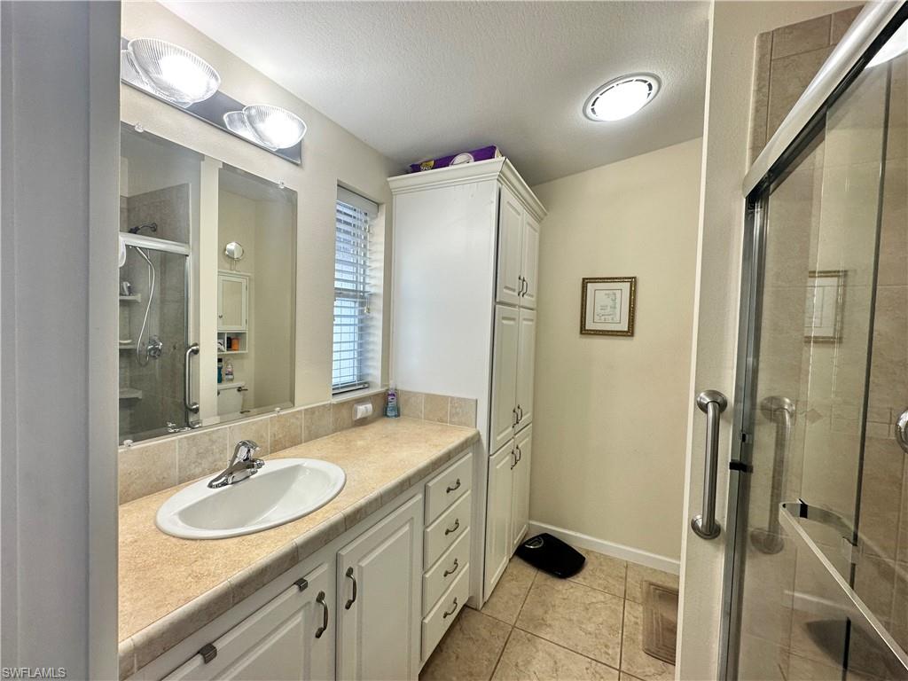 SILVER LAKES - Residential