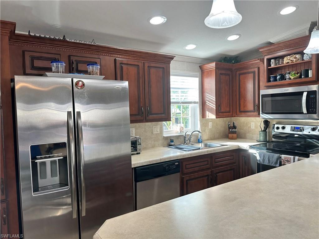 SILVER LAKES - Residential