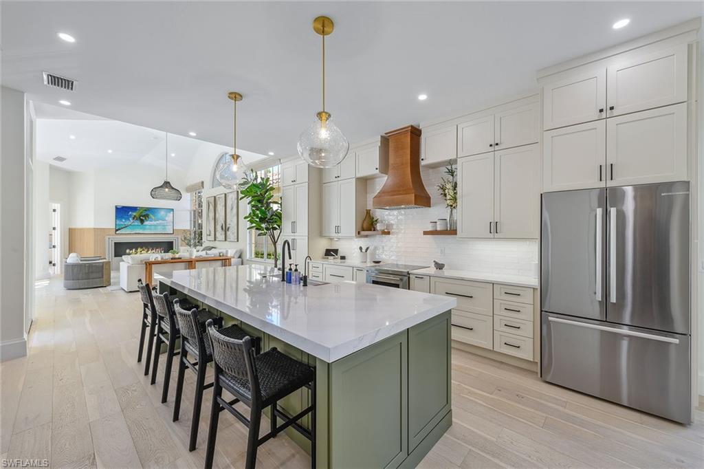 VIZCAYA AT BAY COLONY - Residential