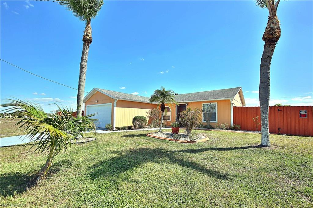 CAPE CORAL - Residential