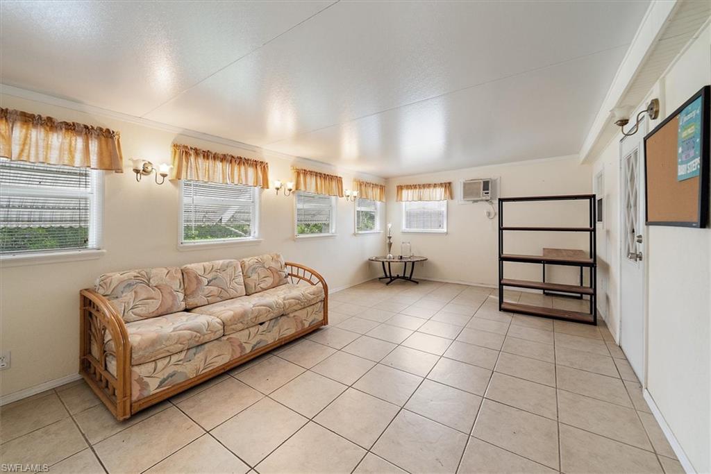 CHARLOTTE PARK - Residential