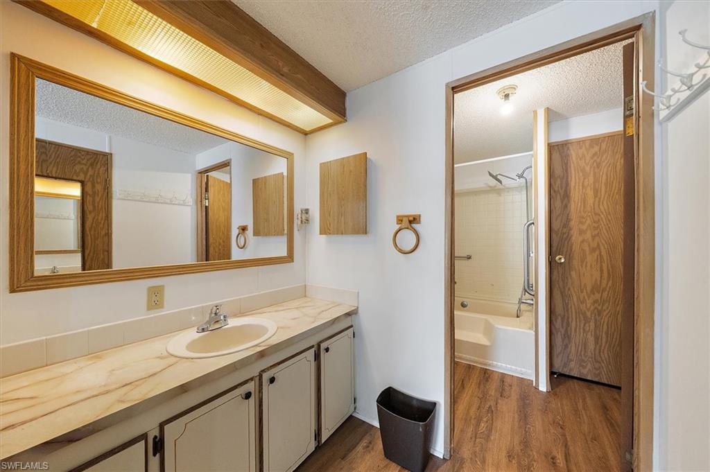 CHARLOTTE PARK - Residential