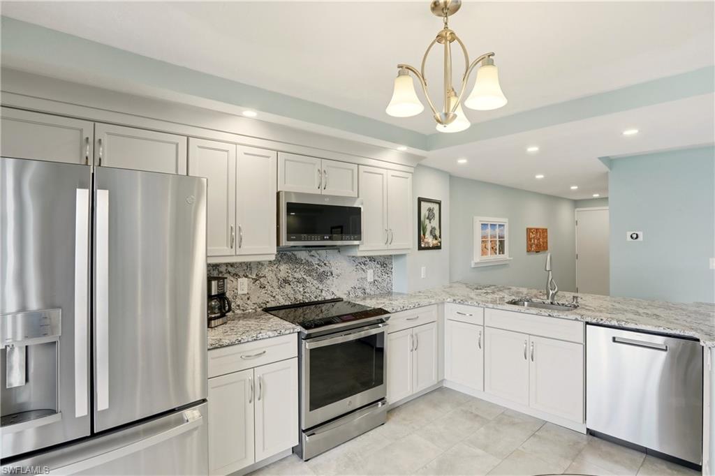 RIVERSIDE CLUB - Residential