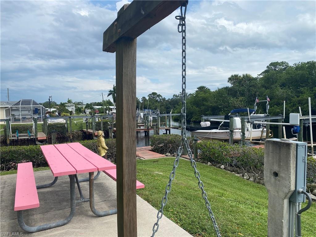 MARINERS COVE - Residential