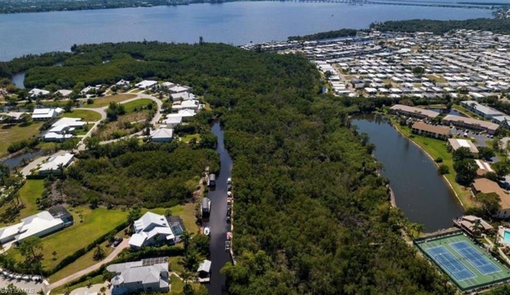 FOXMOOR VILLAGE CONDO - Residential