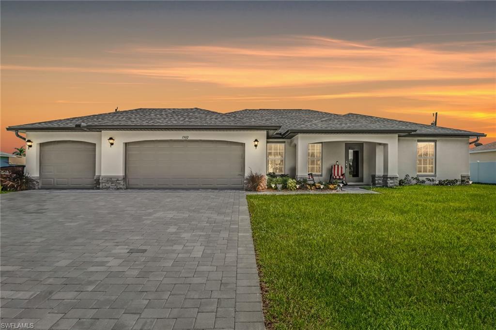 CAPE CORAL - Residential