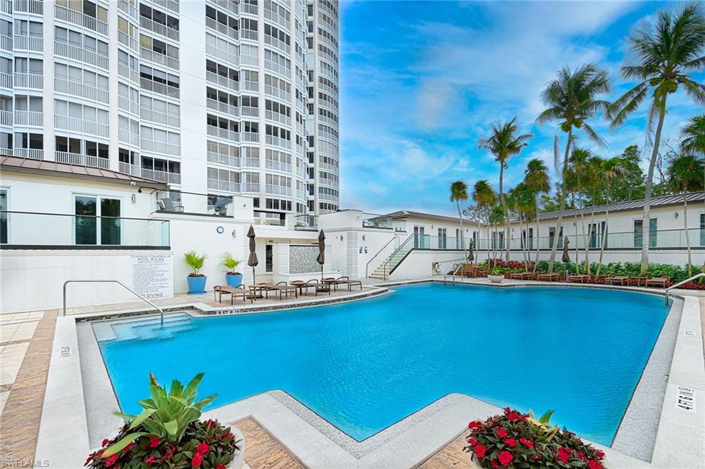 CONTESSA AT BAY COLONY - Residential