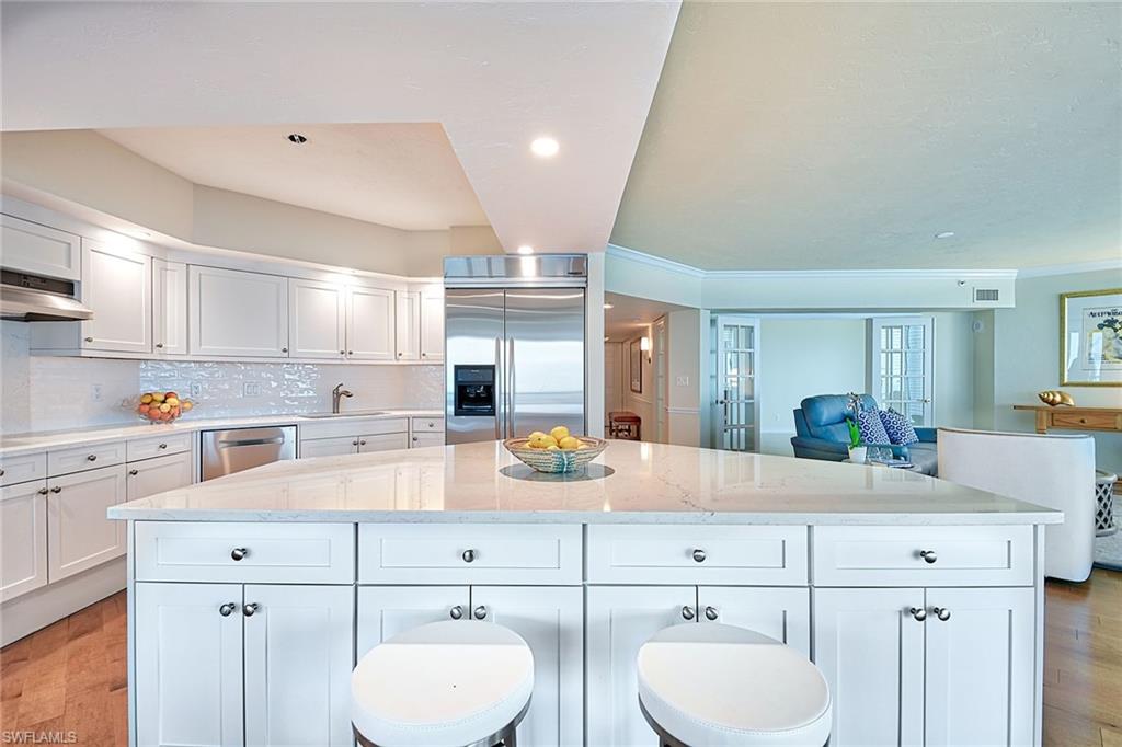 CONTESSA AT BAY COLONY - Residential