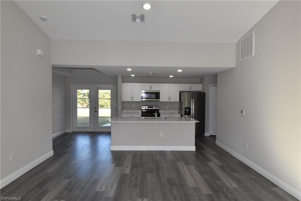 PORT CHARLOTTE - Residential Lease