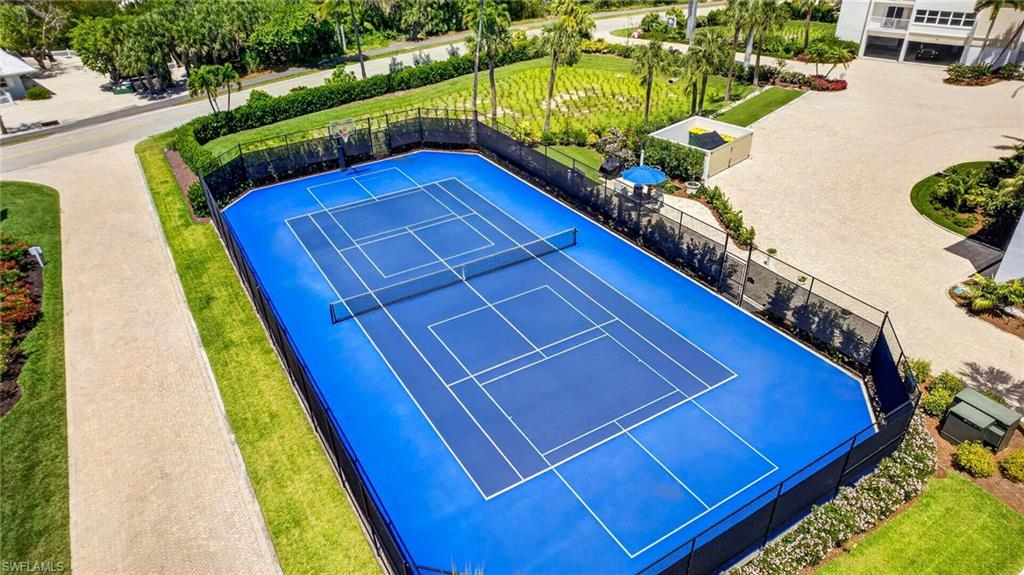 BEACHCOMBER CONDO - Residential