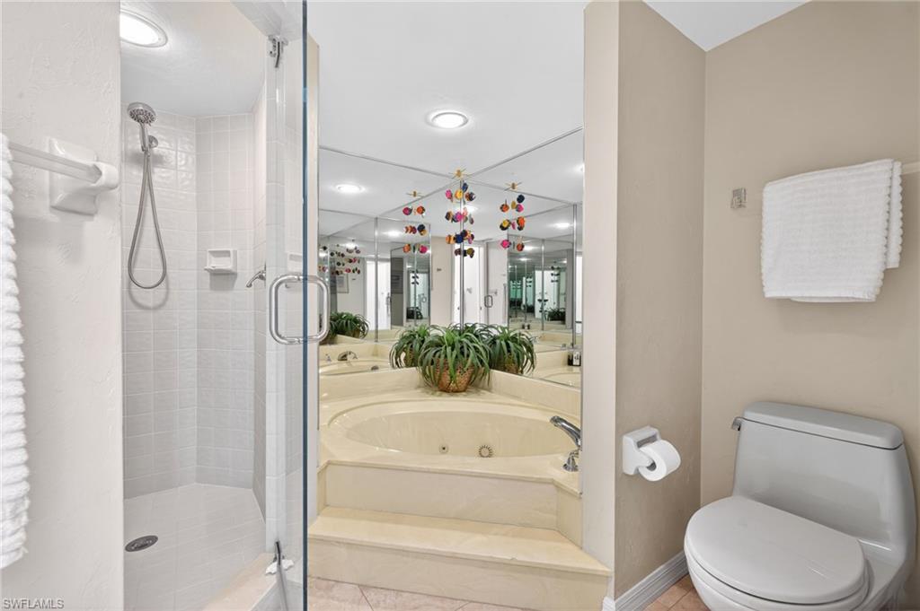 BEACHCOMBER CONDO - Residential