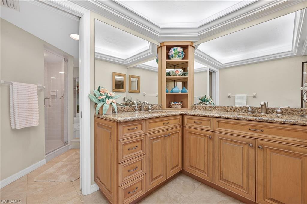 BEACHCOMBER CONDO - Residential