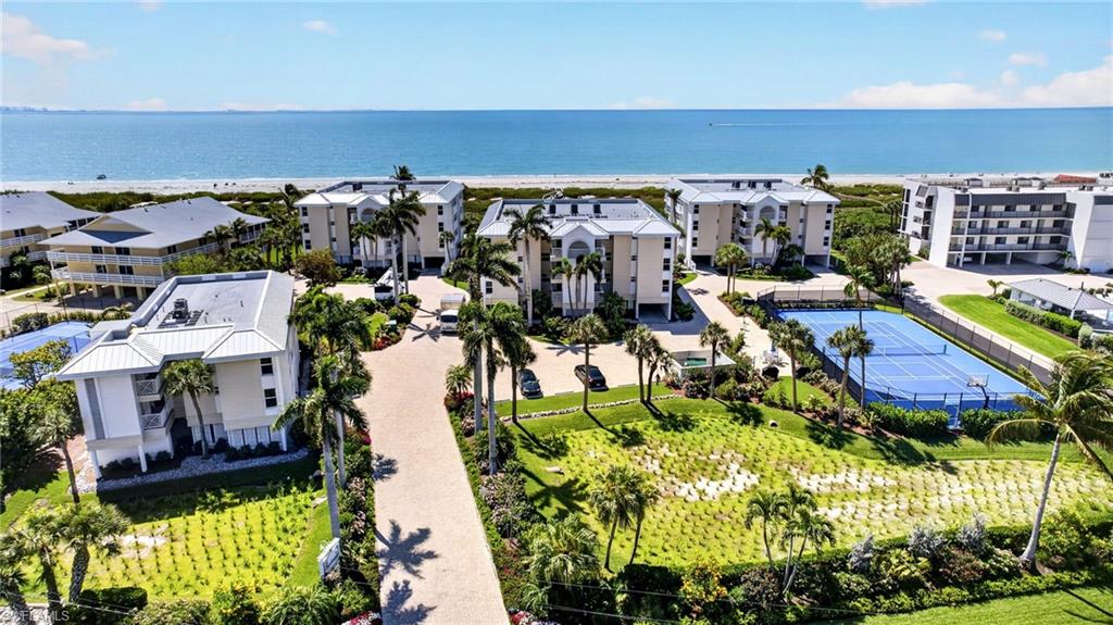 BEACHCOMBER CONDO - Residential