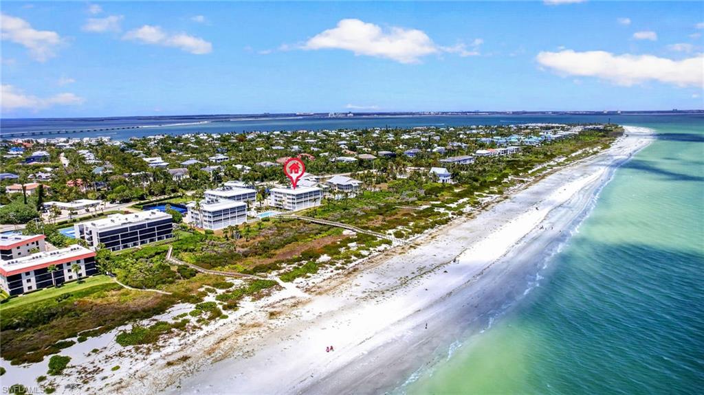 BEACHCOMBER CONDO - Residential